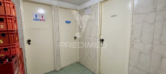 Gewerbliche Immobilie in Almada, Portugal 90m², Nr. 86723 18