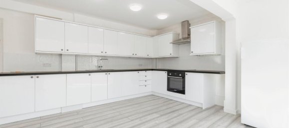 4 غرف نوم منزل في Watford, United Kingdom رقم 6037 3