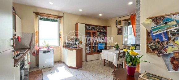 4-salle Appartement à Viterbo, Italy No. 68879 2