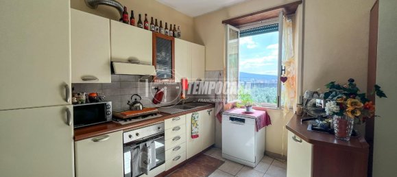 4-salle Appartement à Viterbo, Italy No. 68879 7