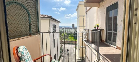 4-salle Appartement à Viterbo, Italy No. 68879 12