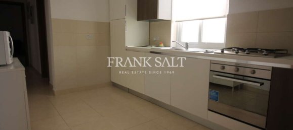 2 bedrooms Penthouse in Ta' Xbiex, Malta No. 11146 3