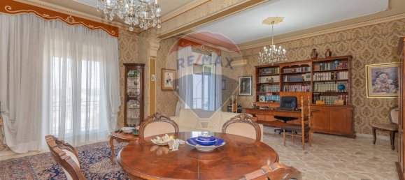 5 rooms Apartment in Noto, Italy No. 148140 4