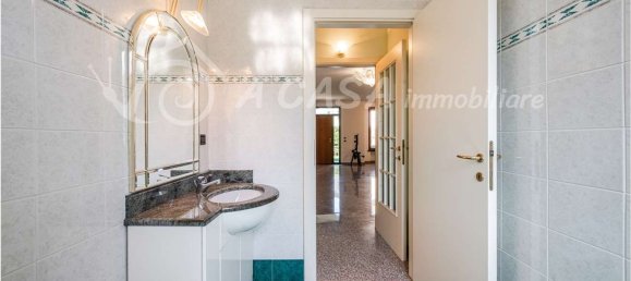 Casa de 8 divisões em Langhirano, Italy N.º 270664 12