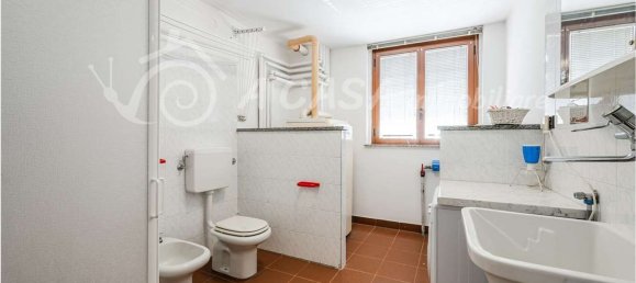 Casa de 8 divisões em Langhirano, Italy N.º 270664 33