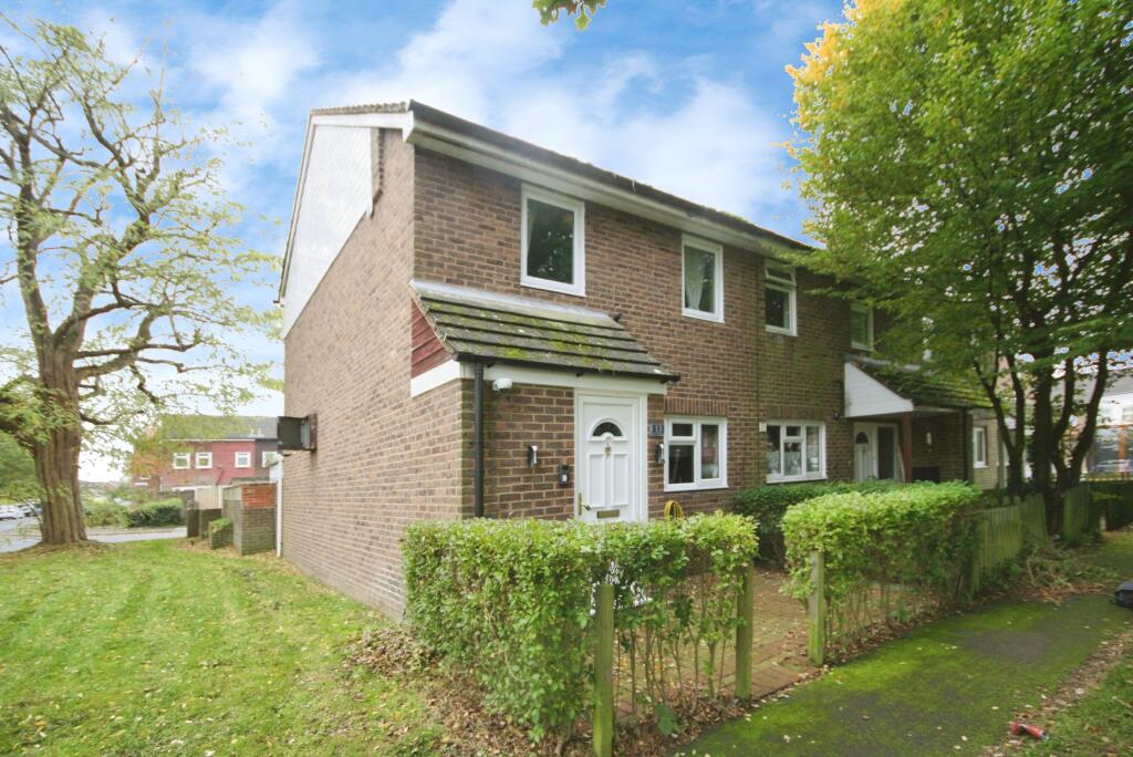 2 bedrooms Commercial property in Maidstone, United Kingdom No. 10799