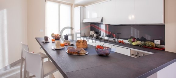 Villa de 5 dormitorios en Tremezzina, Italy No. 53440 29