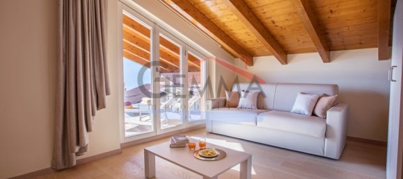 Villa de 5 dormitorios en Tremezzina, Italy No. 53440 35