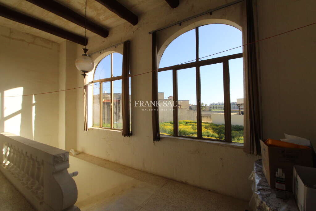 Дом с 5 спальнями в Сан-Лауренц, Мальта № 2827