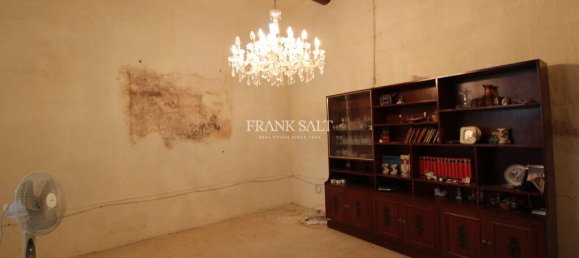 Дом с 5 спальнями в Сан-Лауренц, Мальта № 2827 3