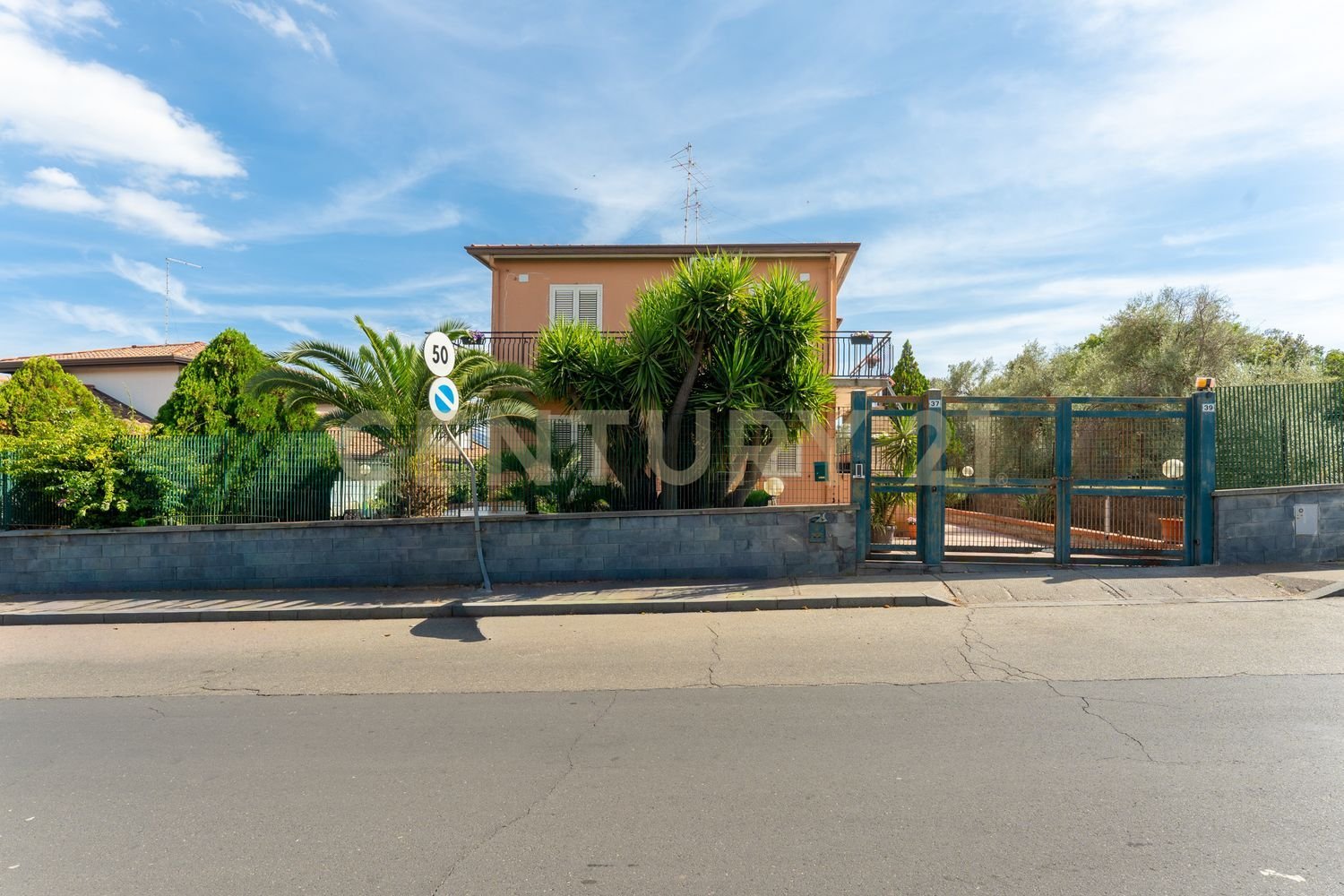 4 Schlafzimmer Wohnung in Tremestieri Etneo, Italy, Nr. 391689