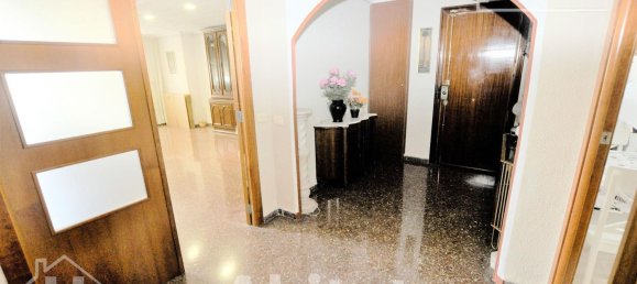 Apartamento de 3 dormitorios en Valencia, Spain No. 150104 5