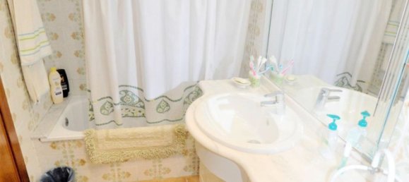 Apartamento de 3 dormitorios en Valencia, Spain No. 150104 6