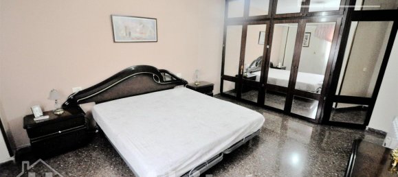 Apartamento de 3 dormitorios en Valencia, Spain No. 150104 3