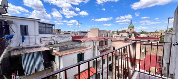 2 bedrooms Apartment in Naples, Italy No. 318084 2