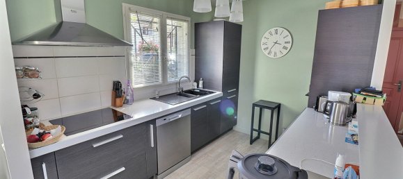 4 bedrooms House in Mery-sur-Oise, France No. 121084 7