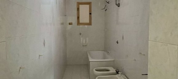 4 rooms House in Carinaro, Italy No. 284057 10