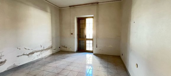 4 rooms House in Carinaro, Italy No. 284057 7