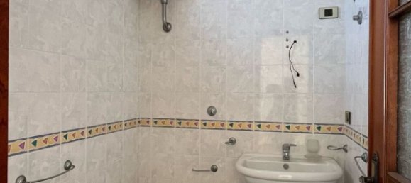 4 rooms House in Carinaro, Italy No. 284057 23