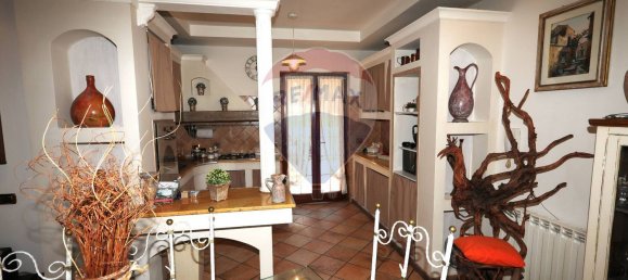 Villa de 5 divisões em Guidonia Montecelio, Italy N.º 15680 6