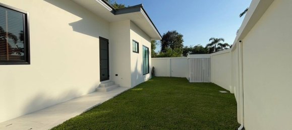 3 bedrooms House for sale in Pattaya, Chonburi, Eastern Thailand, Thailand № 57771 10
