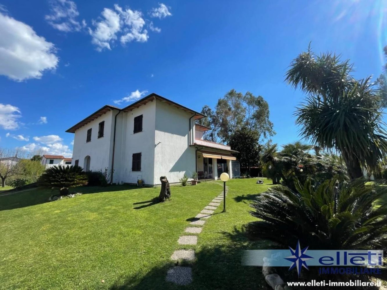 Villa T6 em Carrara, Italy N.º 216467