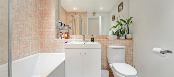 2 bedrooms Maisonette in Epsom, United Kingdom No. 9717 2