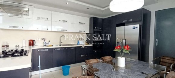 Ático de 5 dormitorios en Xghajra, Malta No. 2027 3