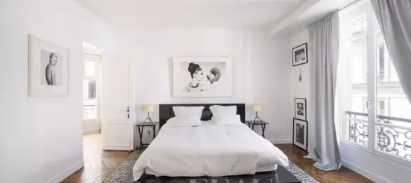 4 bedrooms Apartment in Paris, France No. 180773 10