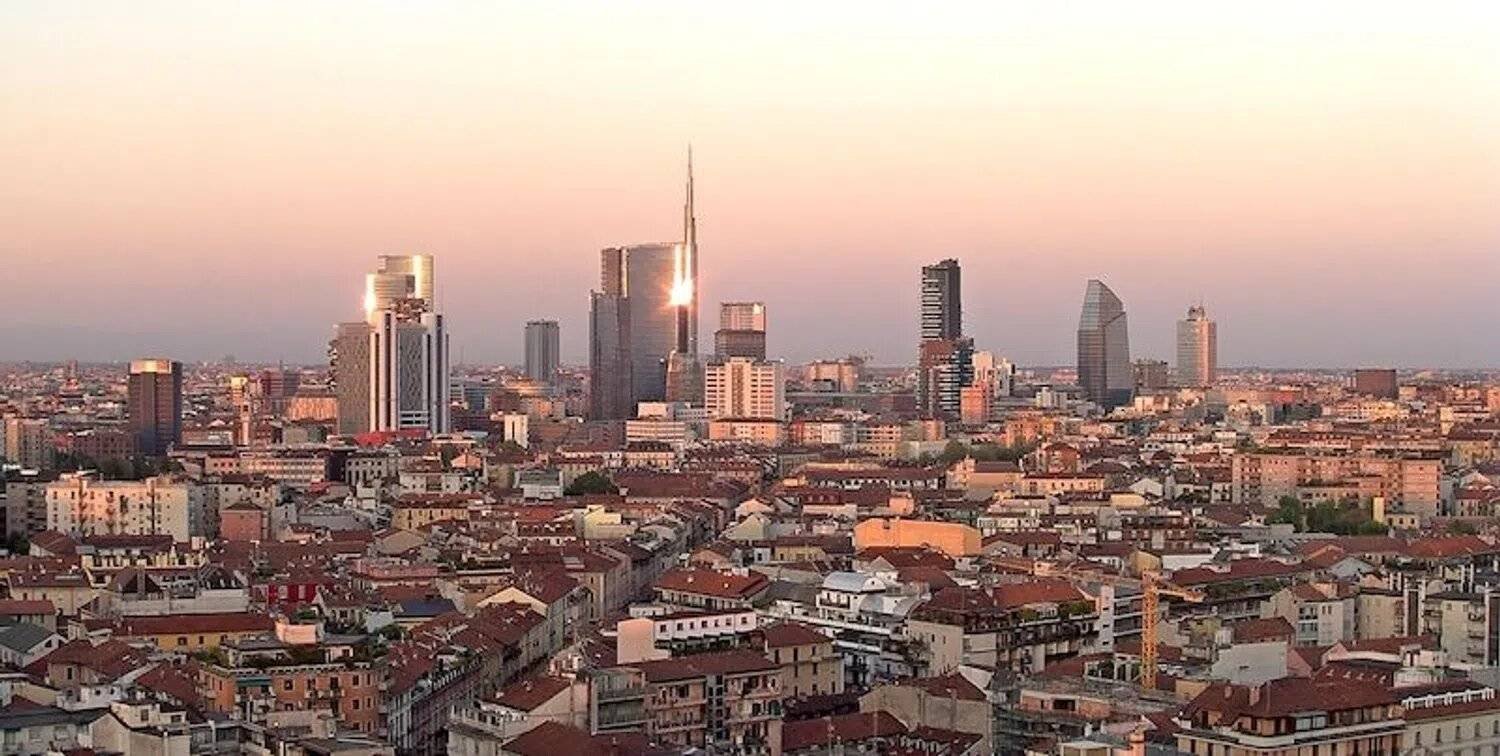 3 chambres Appartement à Milan, Italy No. 385972