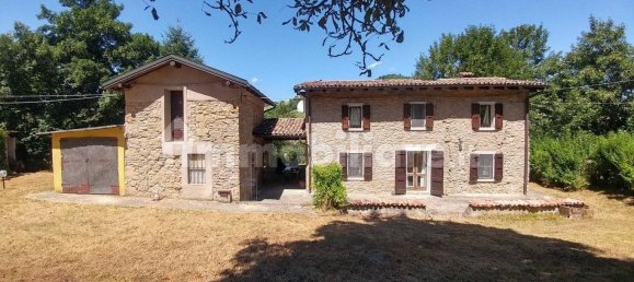 3 bedrooms House in Castel d'Aiano, Italy No. 260880 2