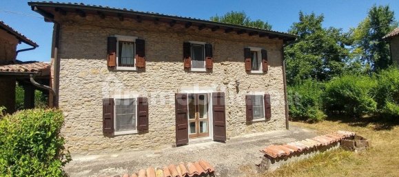 3 bedrooms House in Castel d'Aiano, Italy No. 260880 4