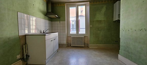 Edificio de 2 dormitorios en Plailly, France No. 86554 4