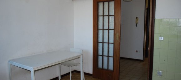 5 rooms Apartment in Rome, Italy No. 46816 19