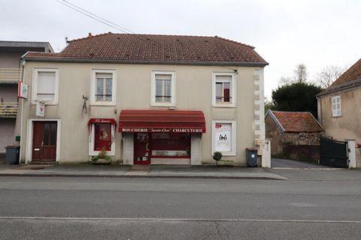  مكتب في Champagney, France 437متر مربع رقم 19654