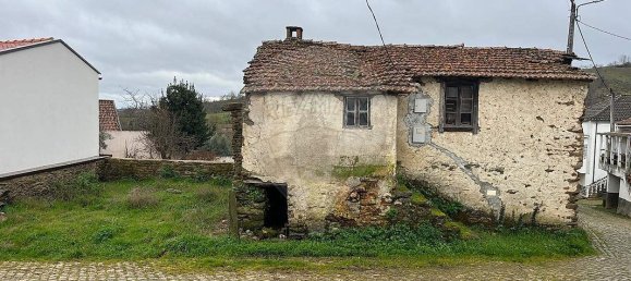 3 bedrooms House in Quintela de Lampacas, Portugal No. 43092 3