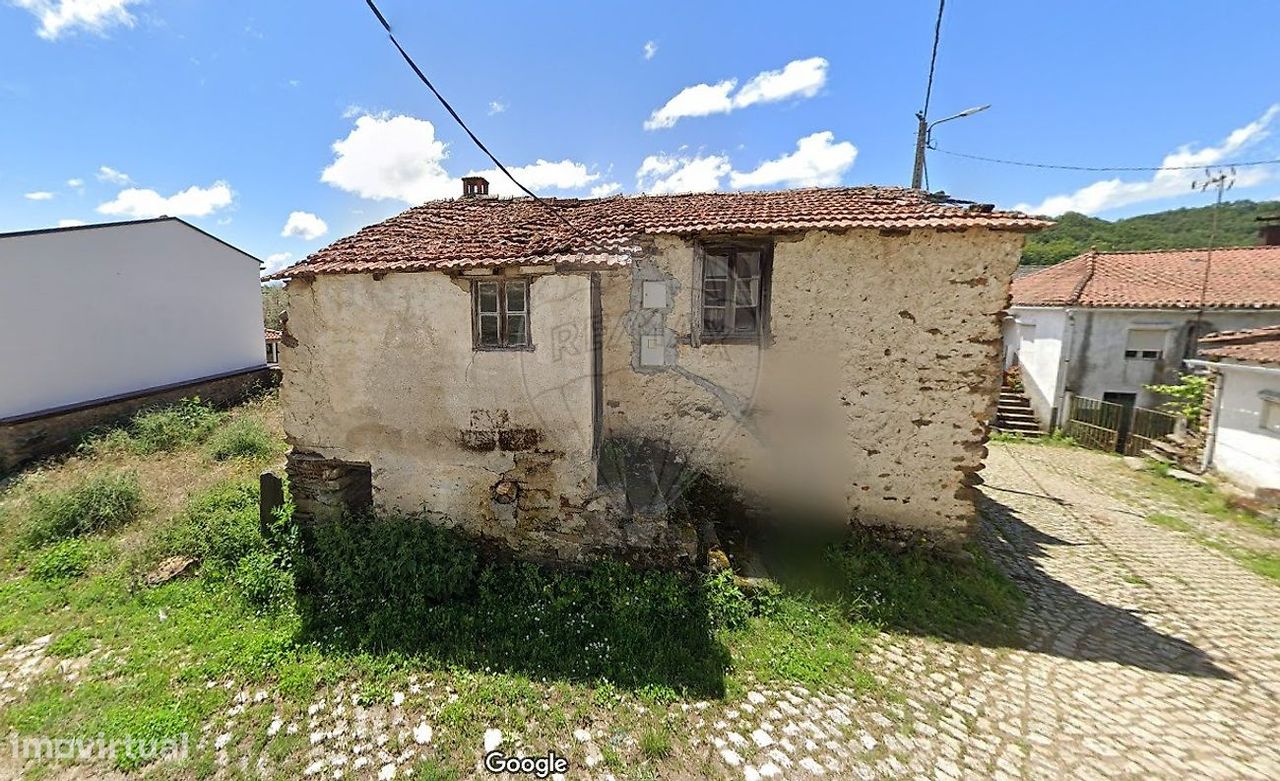 3 bedrooms House in Quintela de Lampacas, Portugal No. 43092