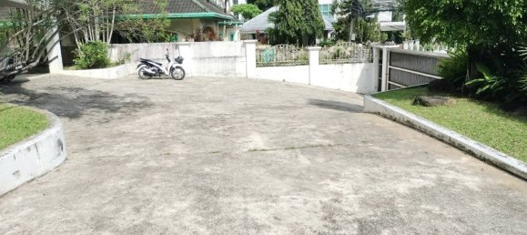 Casa de 2 dormitorios en Kathu, Thailand No. 71188 3