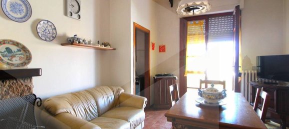 2 bedrooms Villa in Calcinaia, Italy No. 25539 10