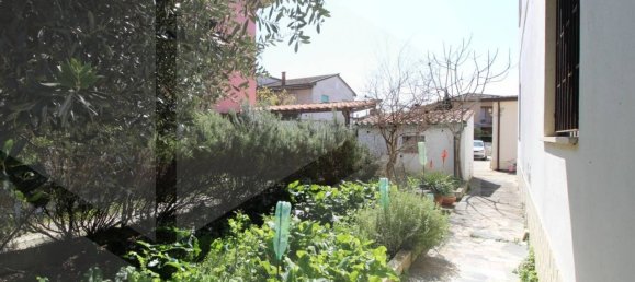 2 bedrooms Villa in Calcinaia, Italy No. 25539 31