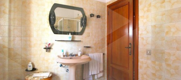 2 bedrooms Villa in Calcinaia, Italy No. 25539 25