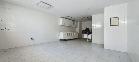 Gewerbliche Immobilie in Portimao, Portugal 296m², Nr. 85660 4