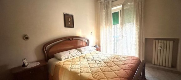 3-Zimmer Wohnung in Naples, Italy, Nr. 208892 9
