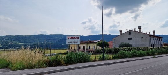 Grundstück in Val Liona, Italy 1480m², Nr. 256264 3