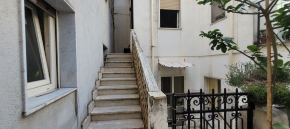 6 rooms House in Reggio Calabria, Italy No. 295643 2