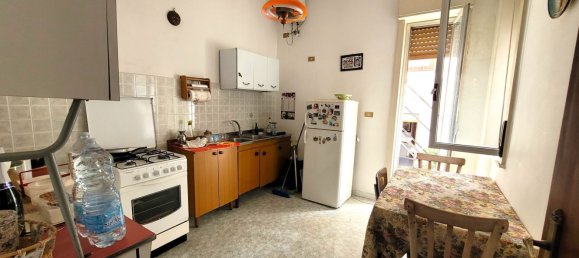 6 rooms House in Reggio Calabria, Italy No. 295643 3