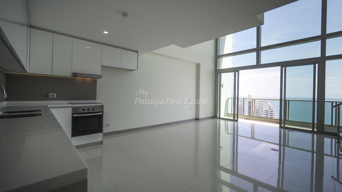 202m² Condo in Pattaya, Thailand No. 8326