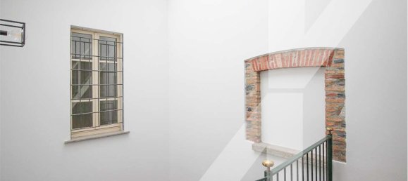 Apartamento de 2 dormitorios en Como, Italy No. 88337 21