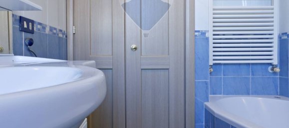 Вилла с 3 спальнями в Монца, Италия № 295509 29