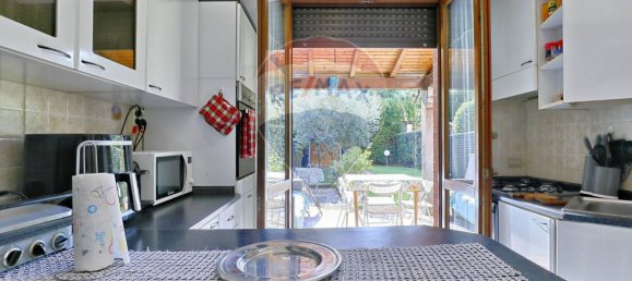 Вилла с 3 спальнями в Монца, Италия № 295509 22